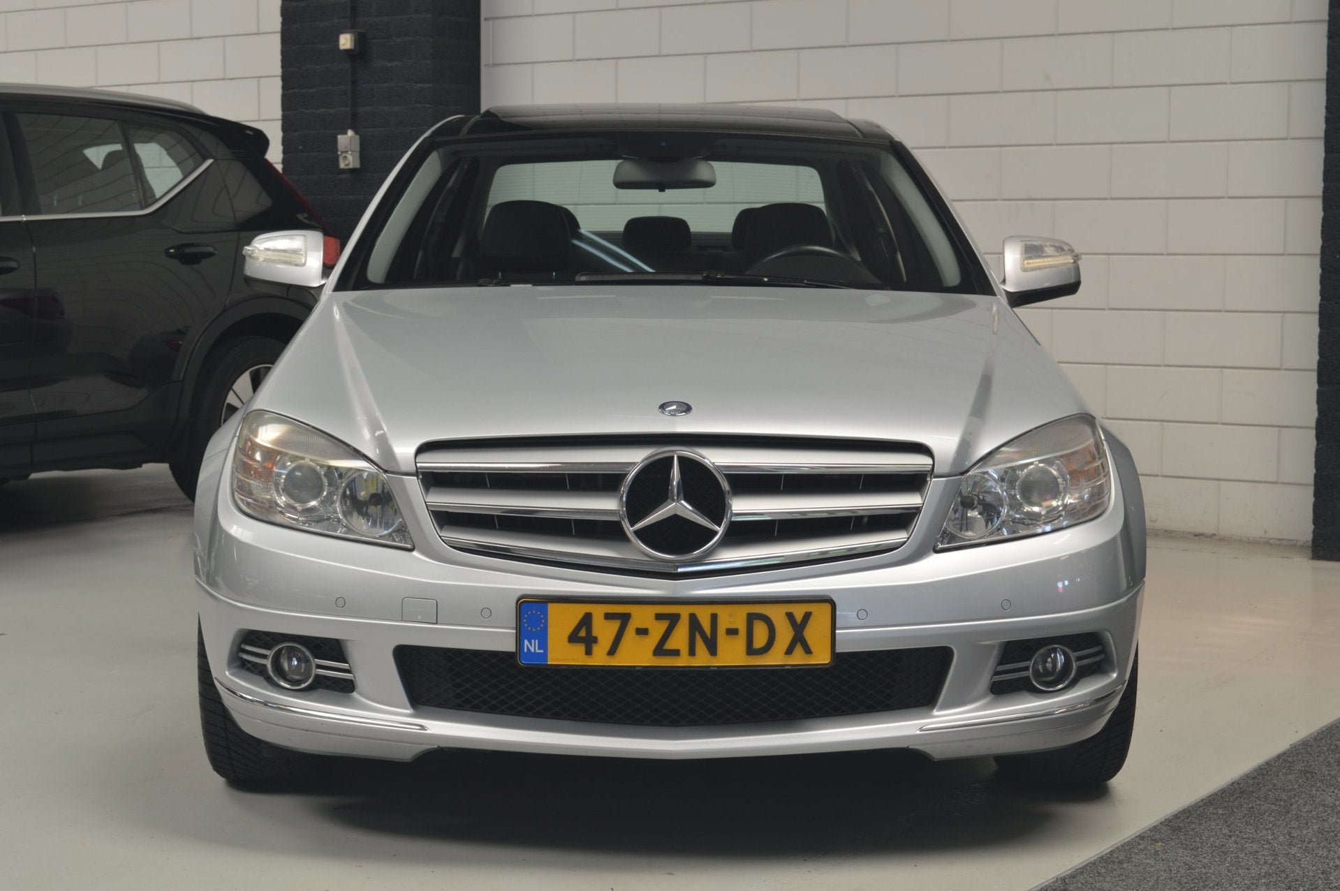 Mercedes-Benz C-klasse 180 K Avantgarde // PANO // TREKHAAK, Achterwielaandrijving, Gebruikt, Zwart, Origineel Nederlands