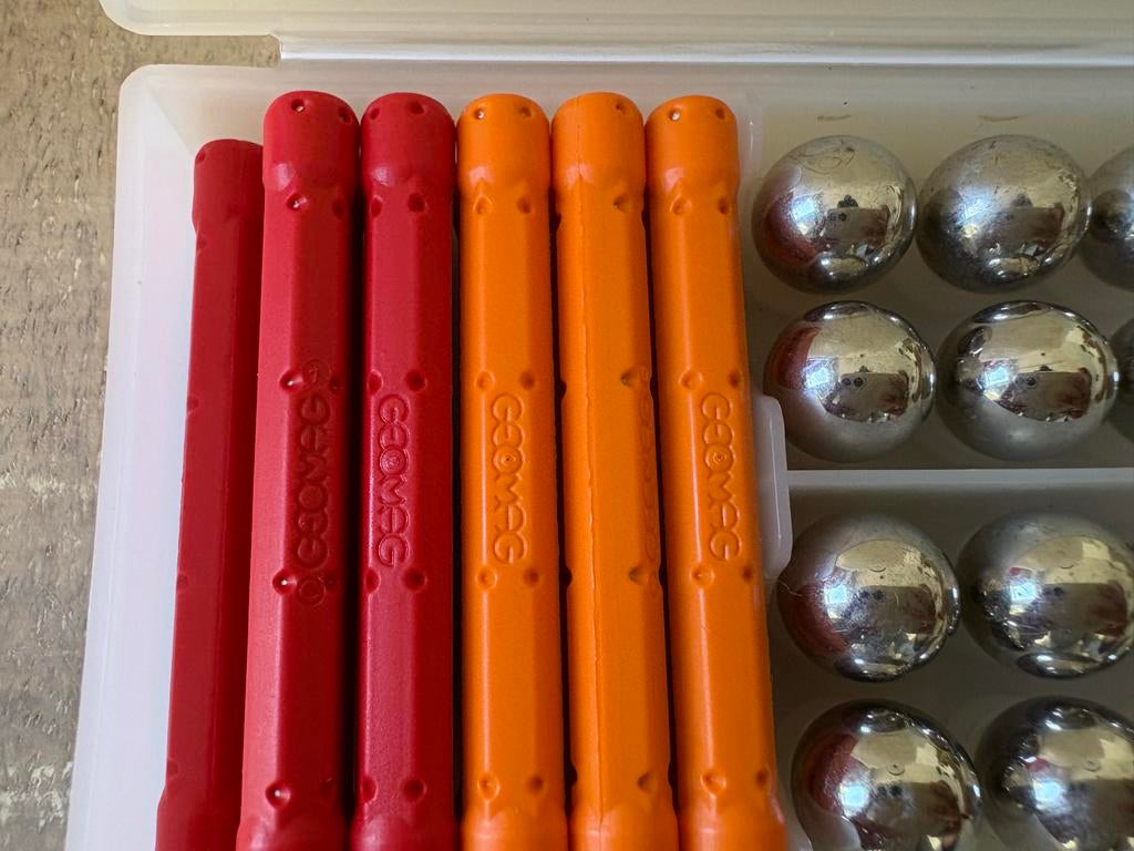 Geomag magnetisch constructiespeelgoed, Kinderen en Baby's, Speelgoed | Bouwstenen, Ophalen of Verzenden, Zo goed als nieuw, Overige merken
