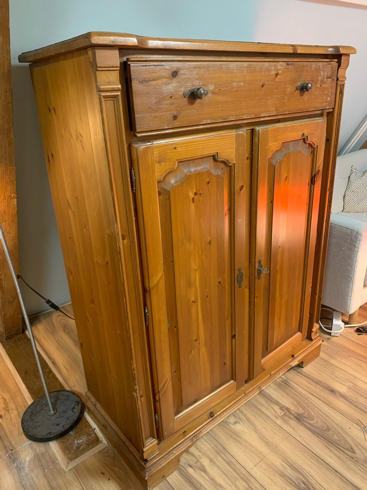 Grote eikenhouten kast met slot en roede, Antiek en Kunst, Antiek | Meubels | Kasten, Ophalen