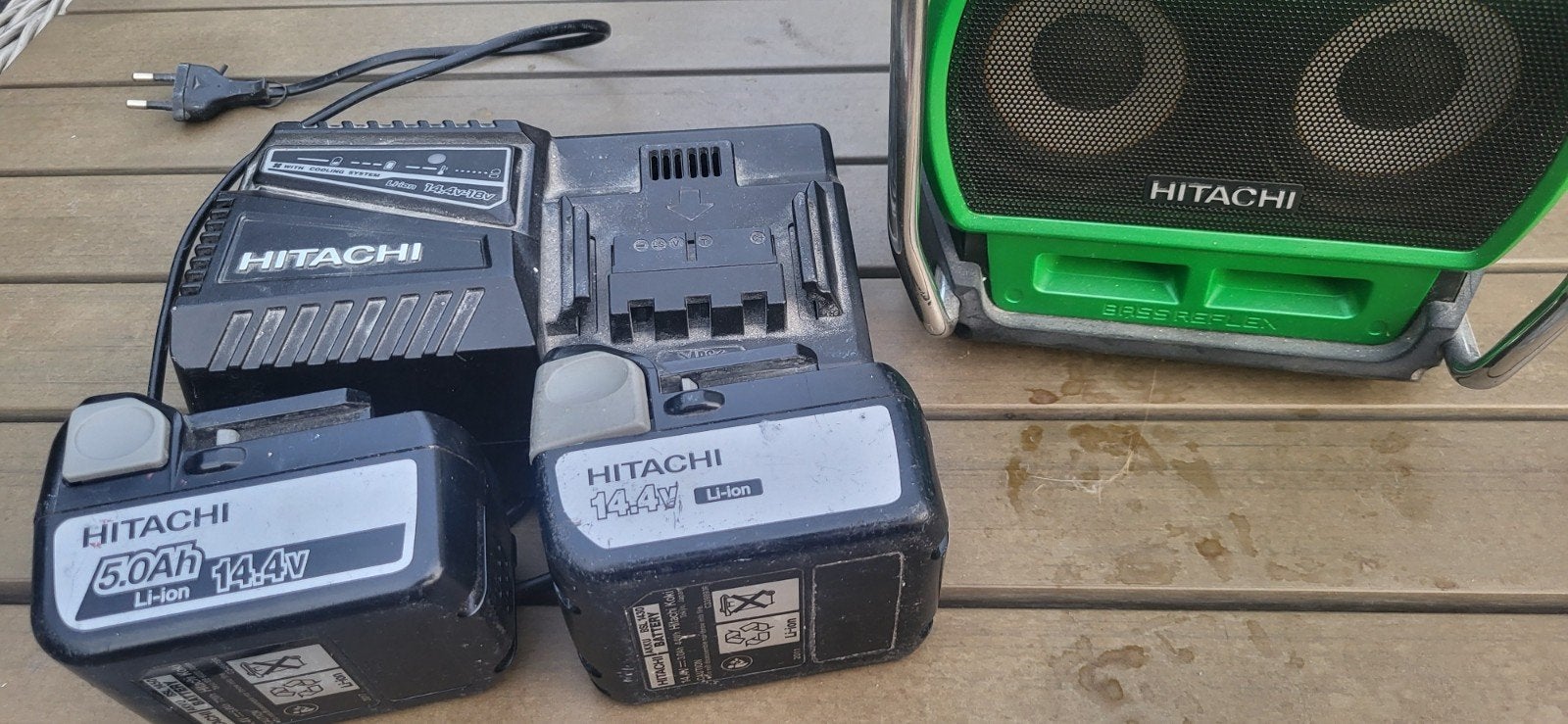 Hitachi Hikoki 14,4V accu's met lader 5Ah en 3Ah, Ophalen of Verzenden, Gebruikt