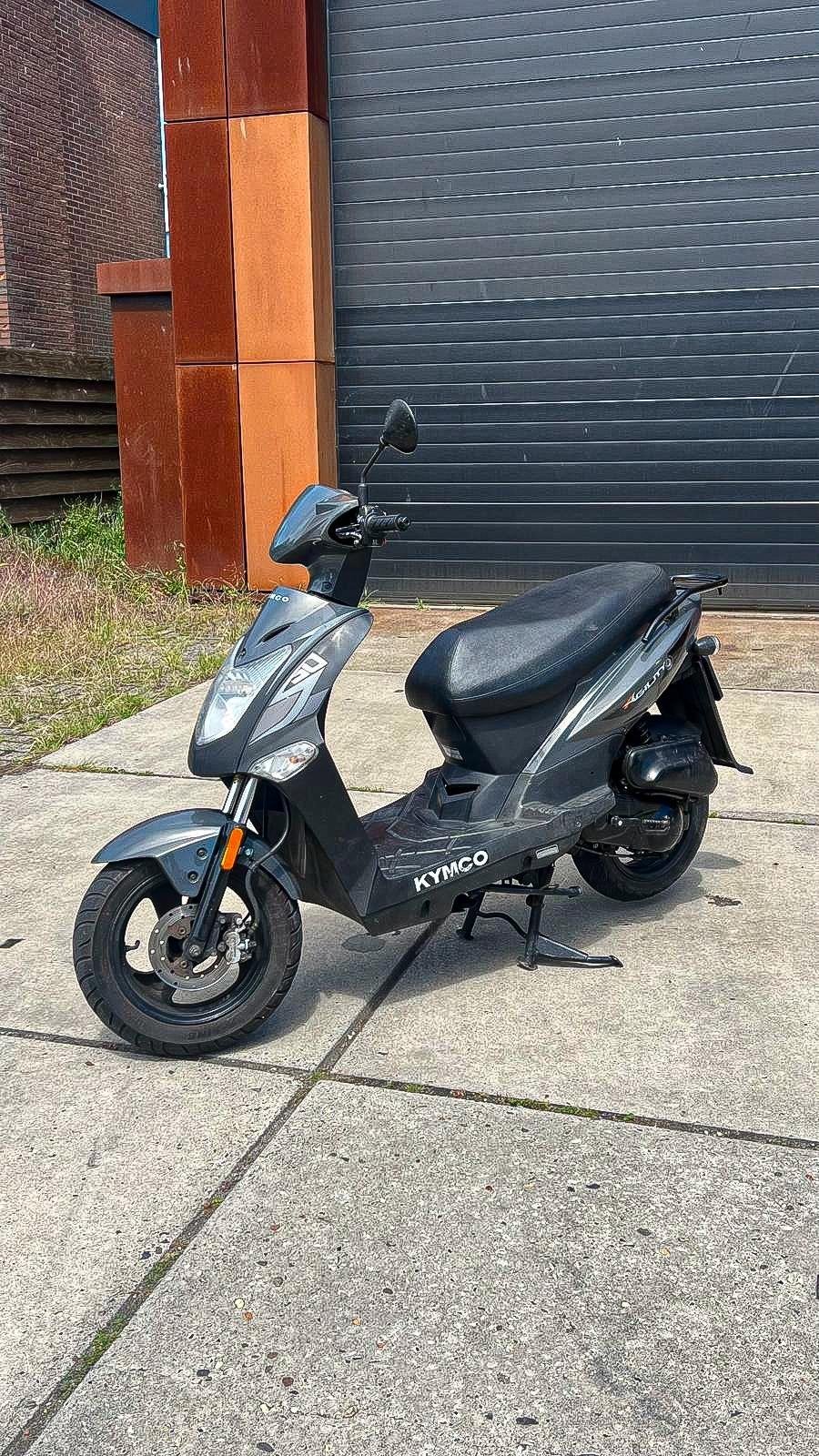 Kymco Agility 50 Grijs, Ophalen, Maximaal 45 km/u, Zo goed als nieuw, 50 cc