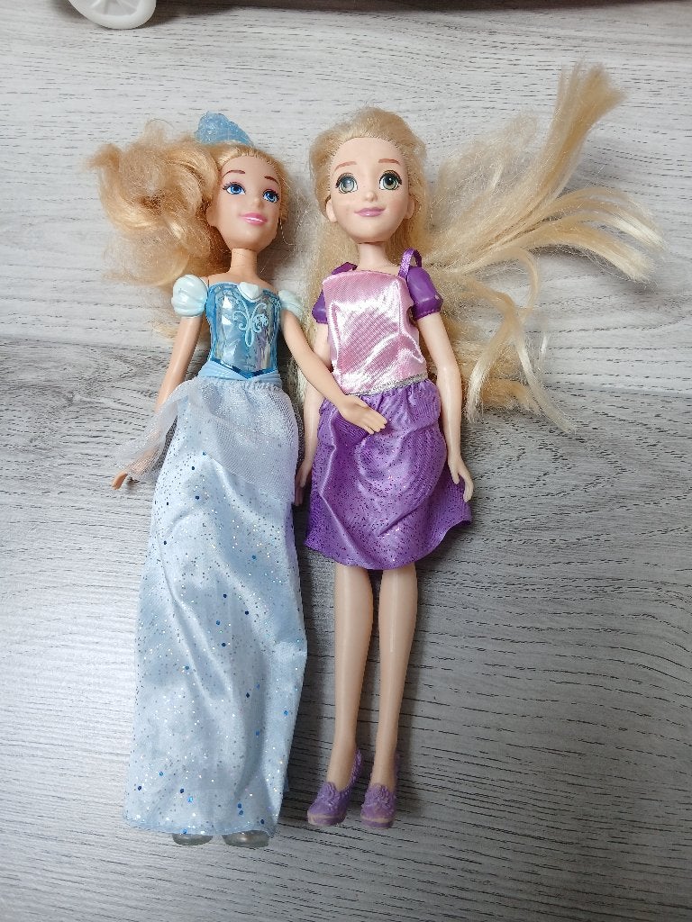 Barbie Assepoester en Rapunzel, Ophalen of Verzenden, Zo goed als nieuw, Barbie