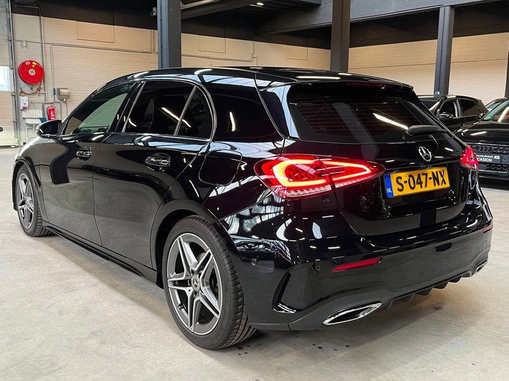 Mercedes-Benz A-klasse 180 Business Solution AMG Sfeervel/St, 136 pk, Gebruikt, 4 cilinders, Zwart