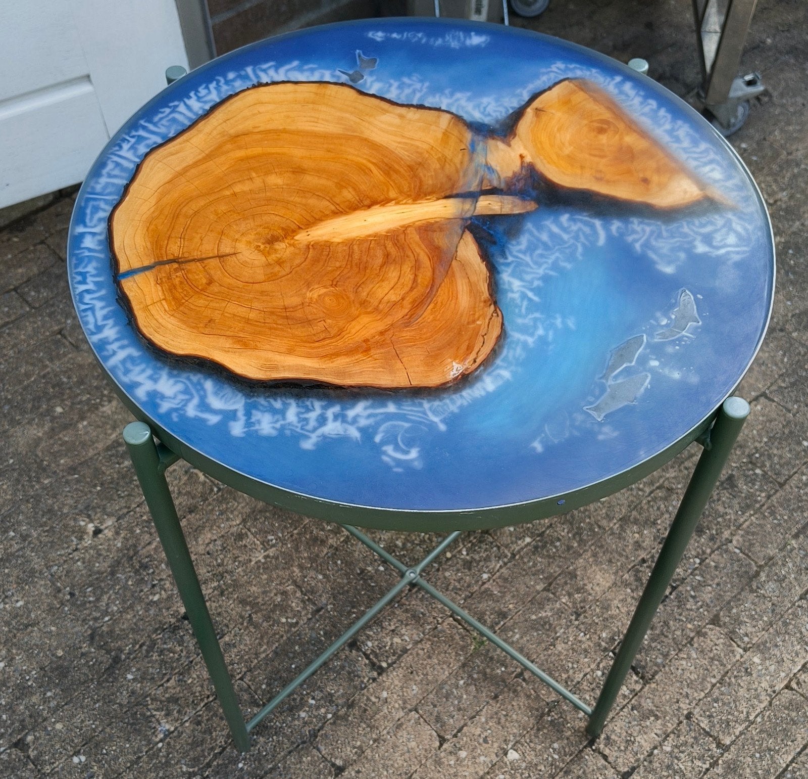 Unieke Ikea tafel met hout en epoxy., Ophalen, 50 – 75, Minder dan 50 cm, Overige materialen