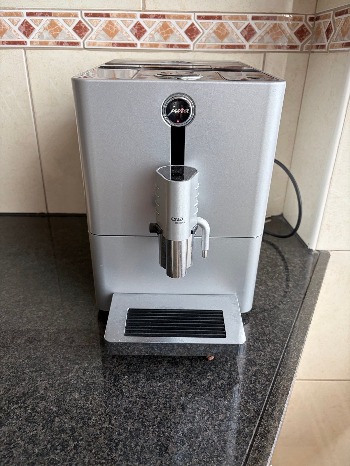 Jura Ena Micro 9 volautomatische koffiemachine