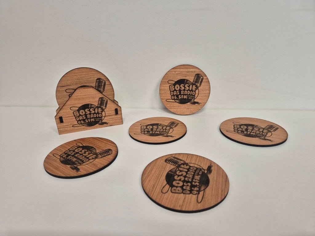gepersonaliseerde houten onderzetters, borden, decoratie, Huis en Inrichting, Hout, Meerkleurig, Overige stijlen, Nieuw