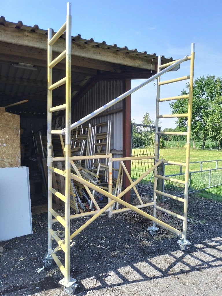 Steiger 190x75 vouwsteiger WH= 4-5mtr smalle steiger compact, Ophalen, Gebruikt, Rolsteiger of Kamersteiger, 2 tot 5 meter