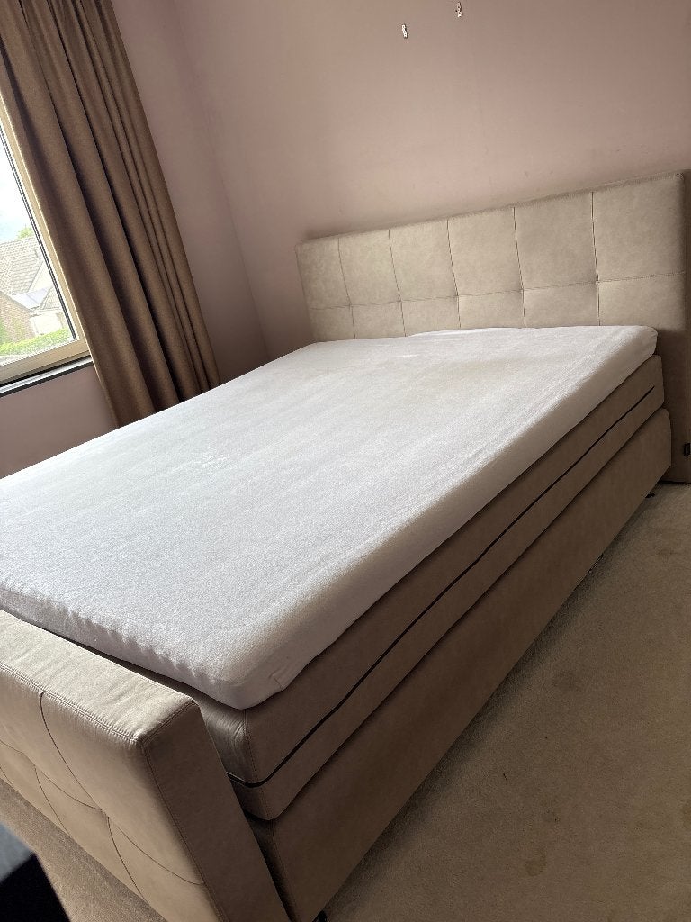 Caresse bed 180x220, Ophalen, Beige, Tweepersoons, Zo goed als nieuw