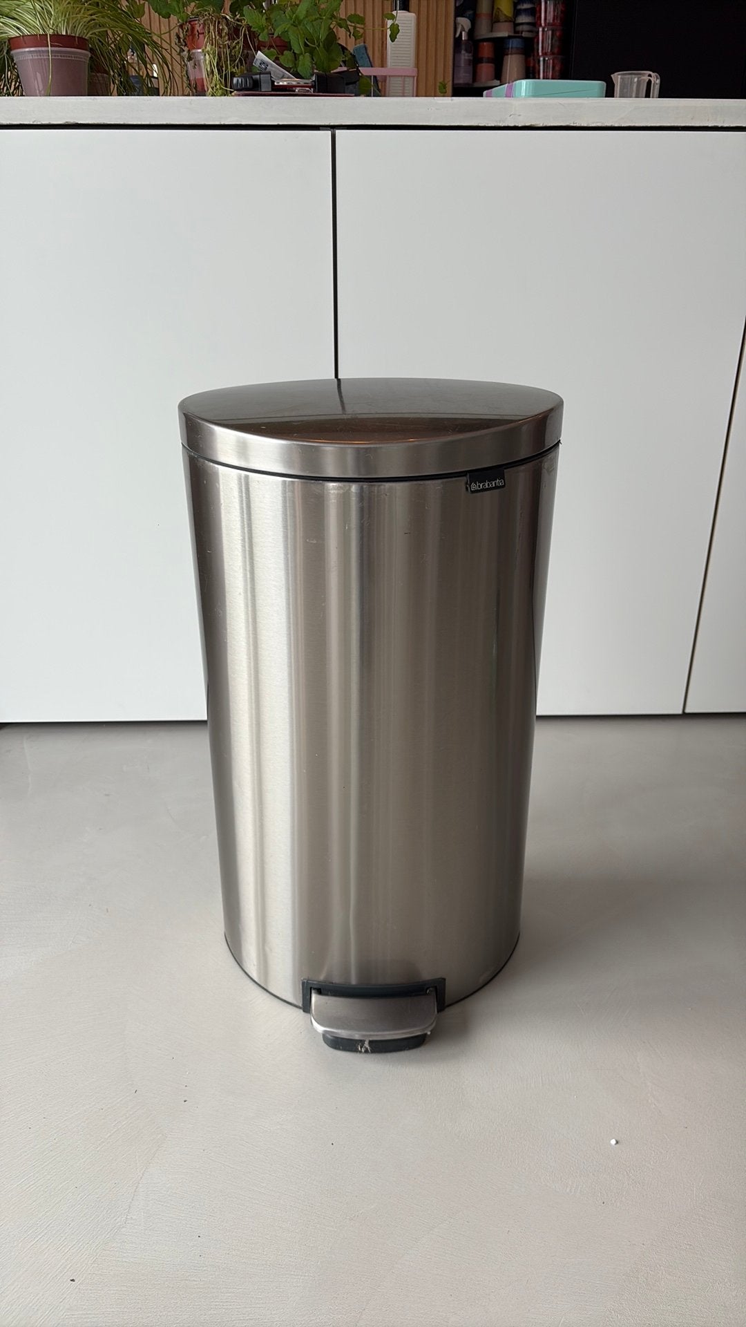 Brabantia vuilnisbak half rond., Ophalen, Gebruikt, Metaal