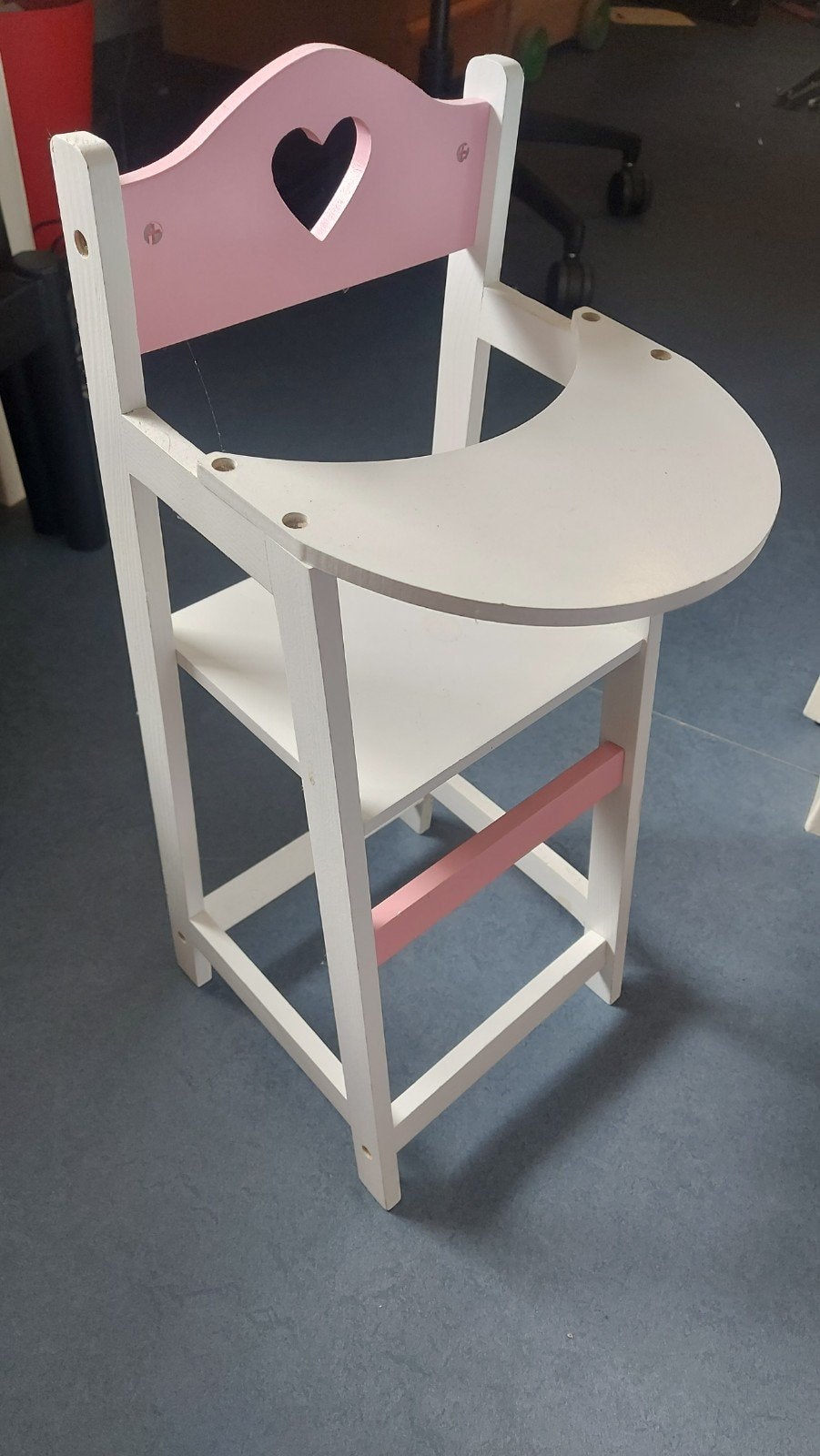 Houten poppenstoel met hartje - wit/roze, Ophalen, Babypop