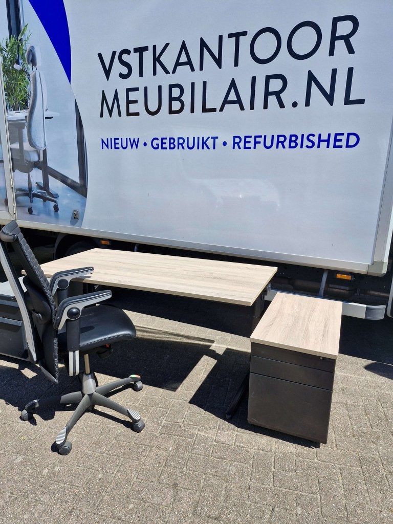 Ahrend Essa bureau / werkplek met nieuw blad naar keuze, In hoogte verstelbaar, Kofferen 60, 5492 BP Sint-Oedenrode, Ophalen of Verzenden