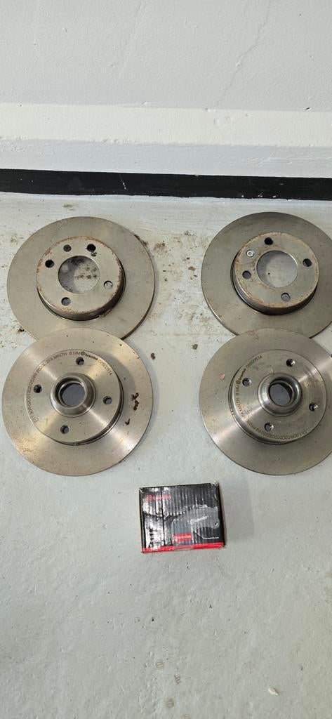 Remmerij golf : Bosch & Brembo schijven + remblokken (nieuw), Ophalen of Verzenden