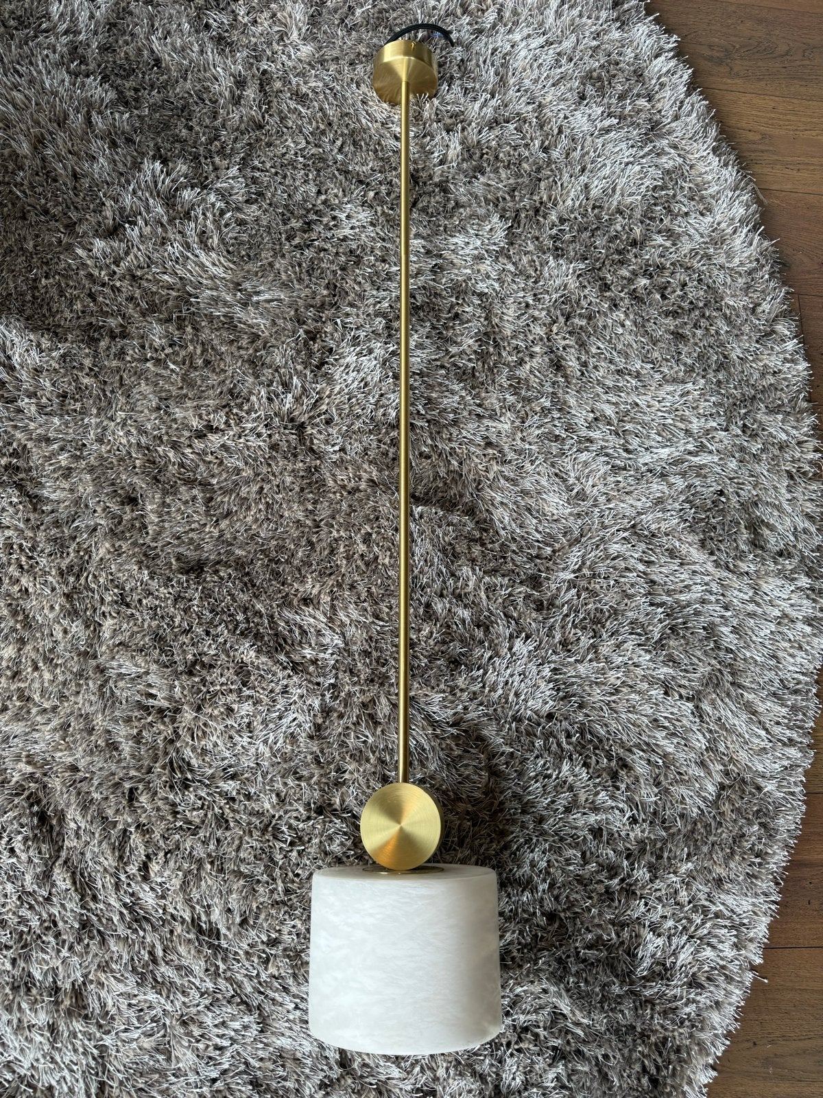 Eichholtz hanglamp met marmeren kap en messing details, Ophalen of Verzenden, Zo goed als nieuw, Metaal, E27 (groot)
