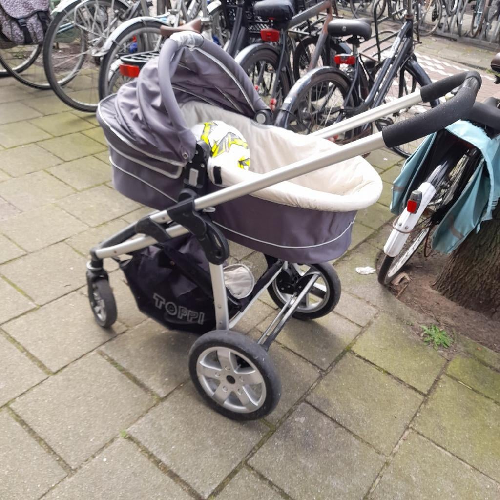 Grijze kinderwagen, geschikt vanaf geboorte - prima staat, Kinderen en Baby's, Kinderwagens en Combinaties, Gebruikt, Ophalen of Verzenden