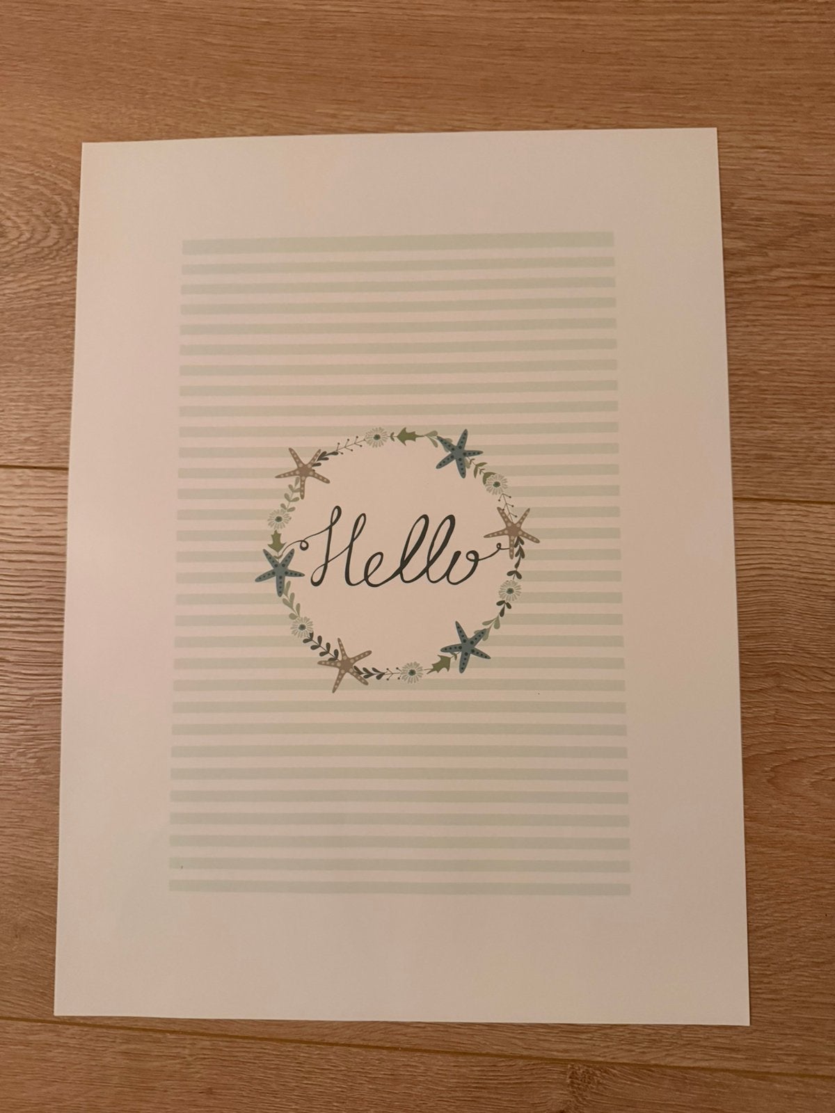 Kinderposter 'Hello' - 30 x 40 cm, Huis en Inrichting, Minder dan 50 cm, Nieuw, Ophalen of Verzenden, Foto of Poster