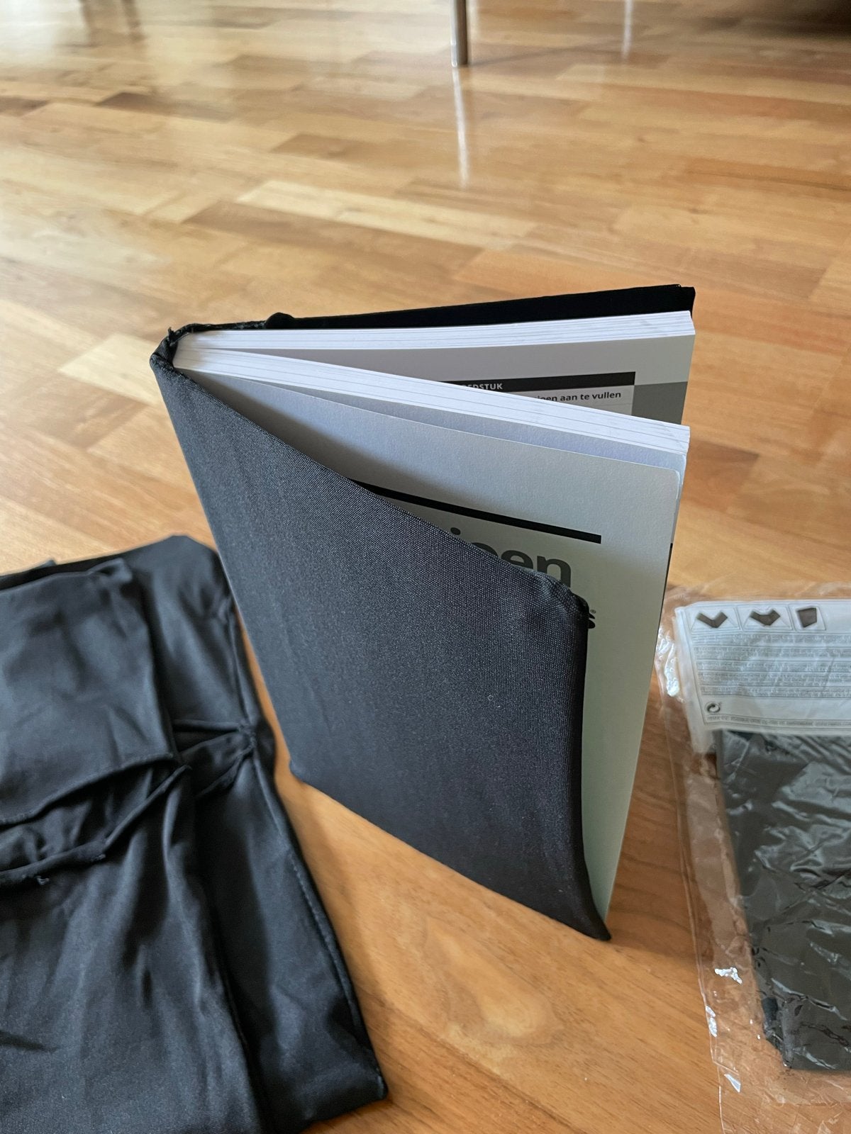 Gratis af te halen: Rekbare boekenkaft - Zwart (6 stuks), Ophalen, Zo goed als nieuw
