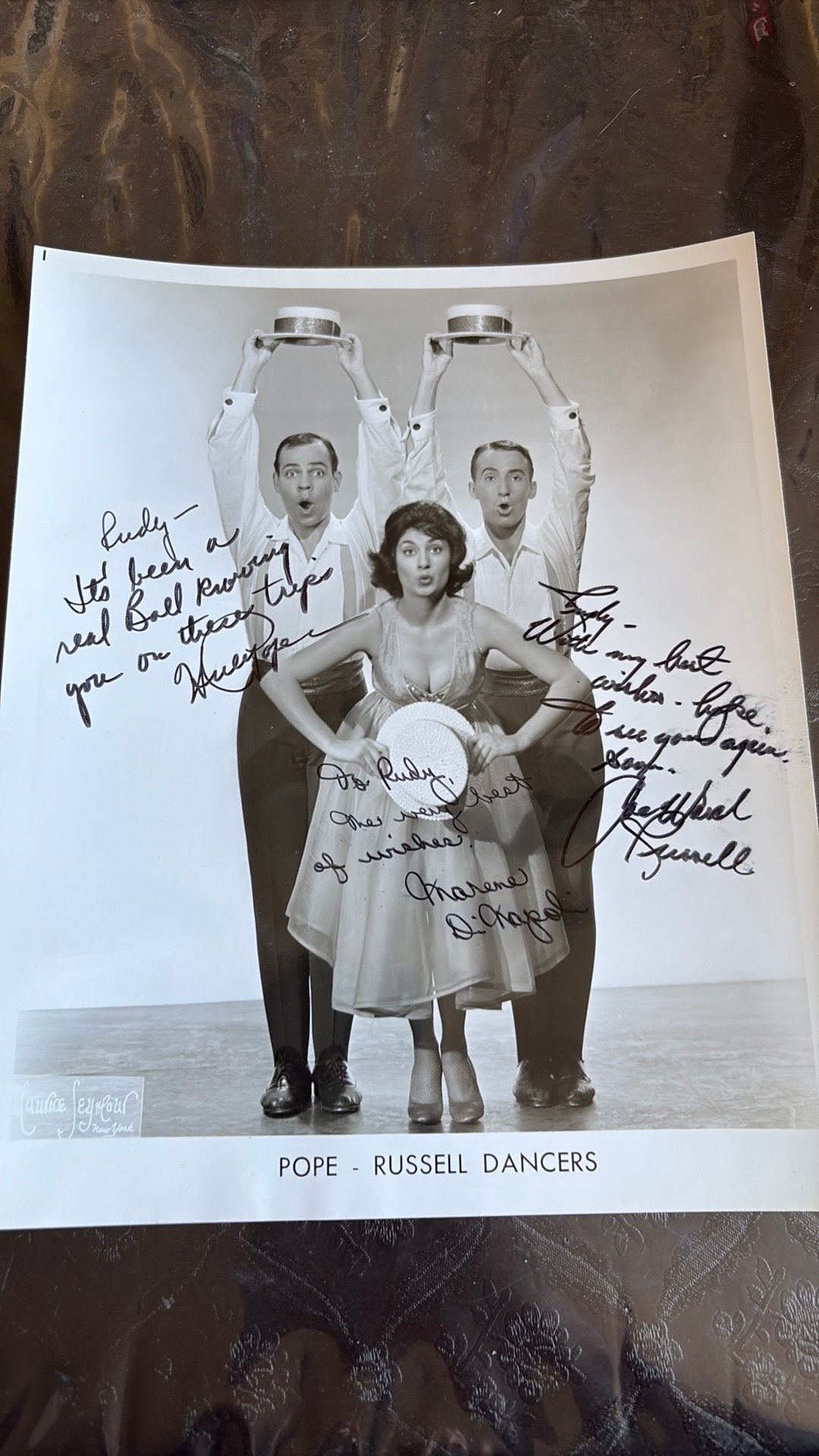 Gesigneerde promofoto van de Pope-Russell Dancers, Ophalen of Verzenden, Zo goed als nieuw, Foto of Kaart, Gesigneerd