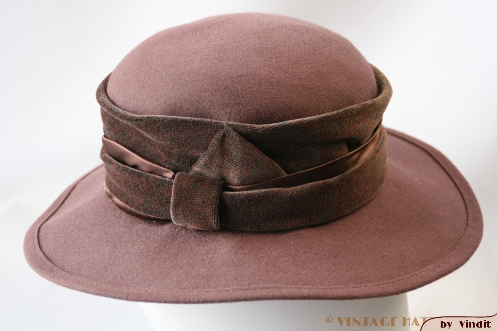 kleine Vintage Dameshoed paars 54 met gratis verzenden in NL, 134 t/m 140, Gebruikt, Meisje, Hoed