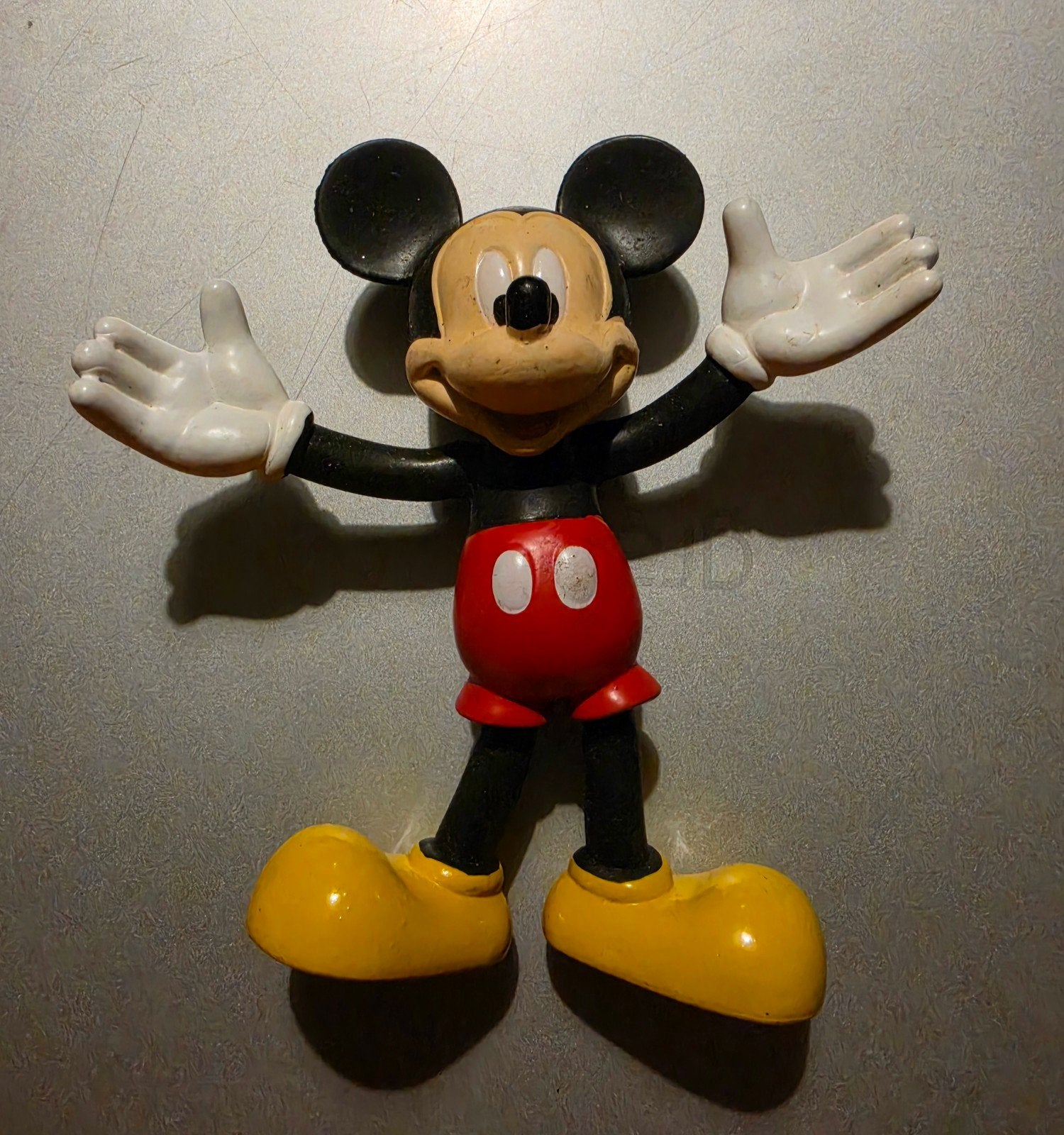 Mickey en Minnie Mouse rubberen - Disney Figuren, Verzamelen, Ophalen of Verzenden, Mickey Mouse, Gebruikt, Beeldje of Figuurtje