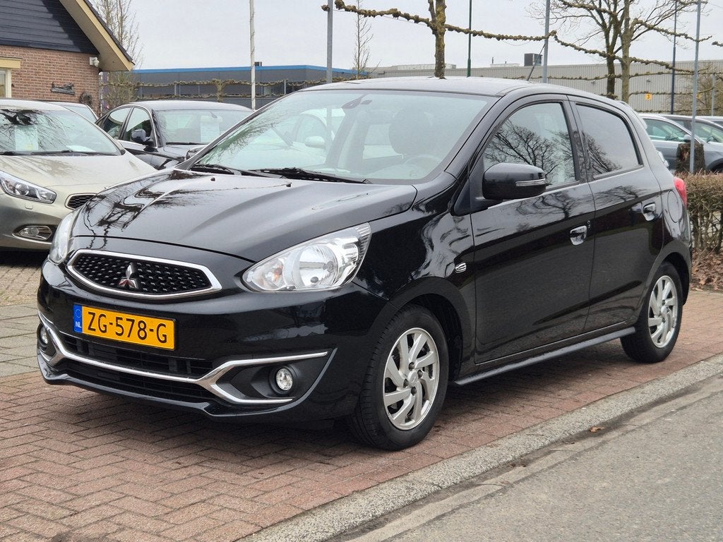 Mitsubishi Space Star 1.2 80PK *CARPLAY *I APK 4-2028 *, Auto's, Gebruikt, 850 kg, Zwart, Origineel Nederlands