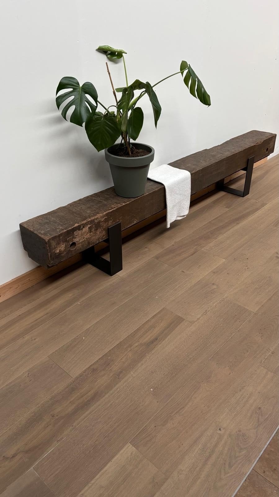 Zeer zwaar biels Tv meubel/ bankje 250 cm, Ophalen