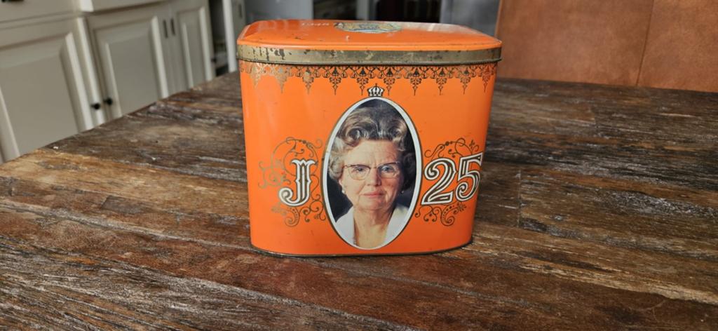 Te koop herdenkings blik 1973, Verzamelen, Koninklijk Huis en Royalty, Ophalen of Verzenden