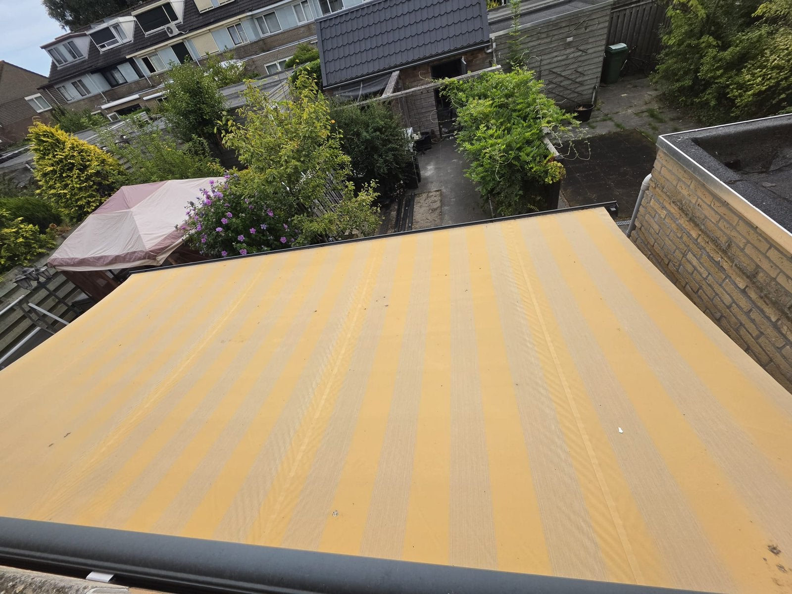 Brustor B24 Elite knikarmzonnescherm 520 x 350 cm |Somfy io, Tuin en Terras, Zonneschermen, Ophalen, 450 cm of meer, Elektrisch