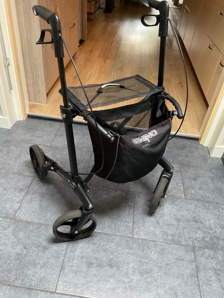 Gemino rollator inklapbaar, Diversen, Ophalen, Lichtgewicht, Zo goed als nieuw