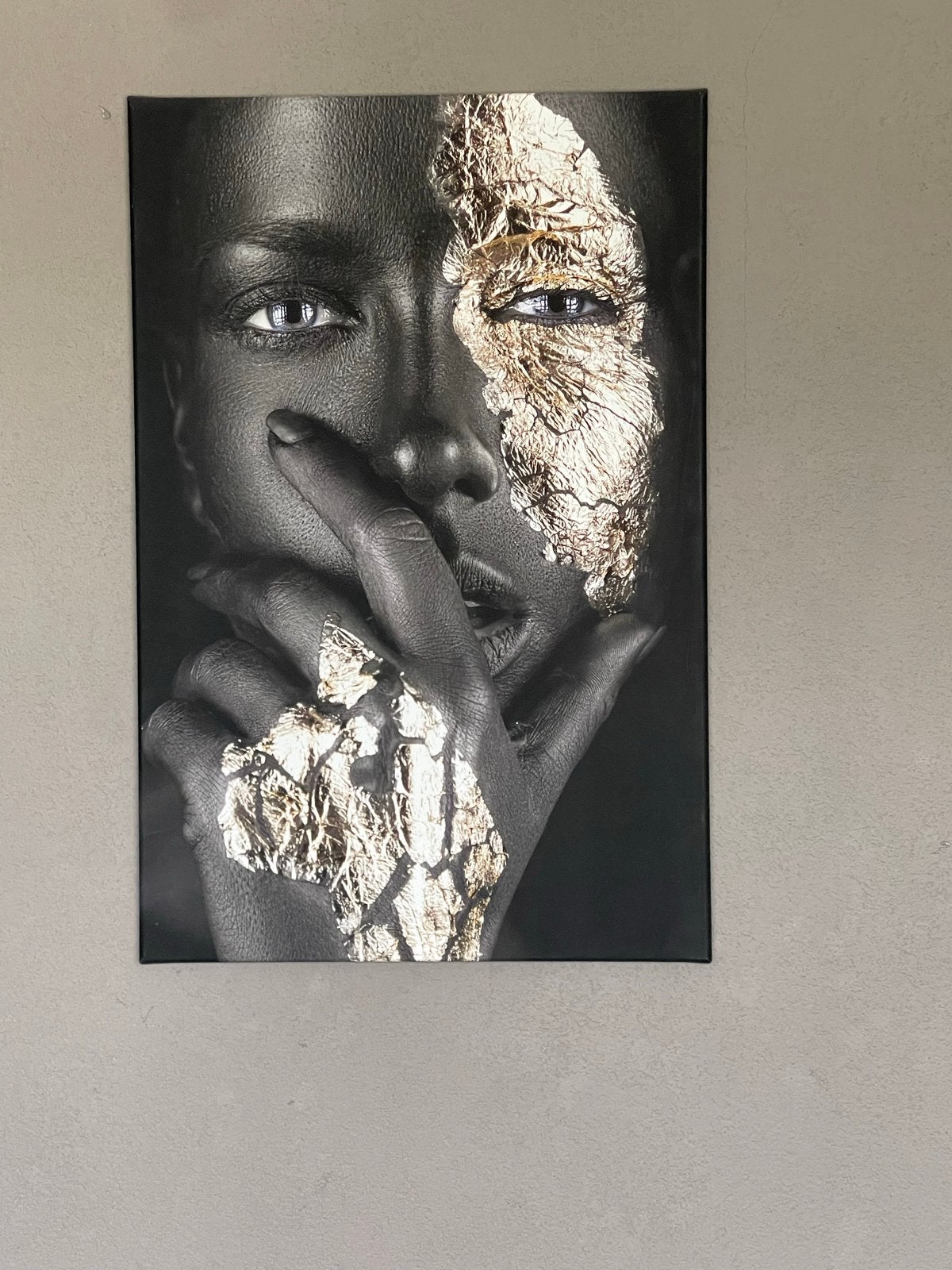 Poster op canvas 60x90 cm - Vrouw met goudfolie, Ophalen, Zo goed als nieuw, Foto of Poster, 75 – 100