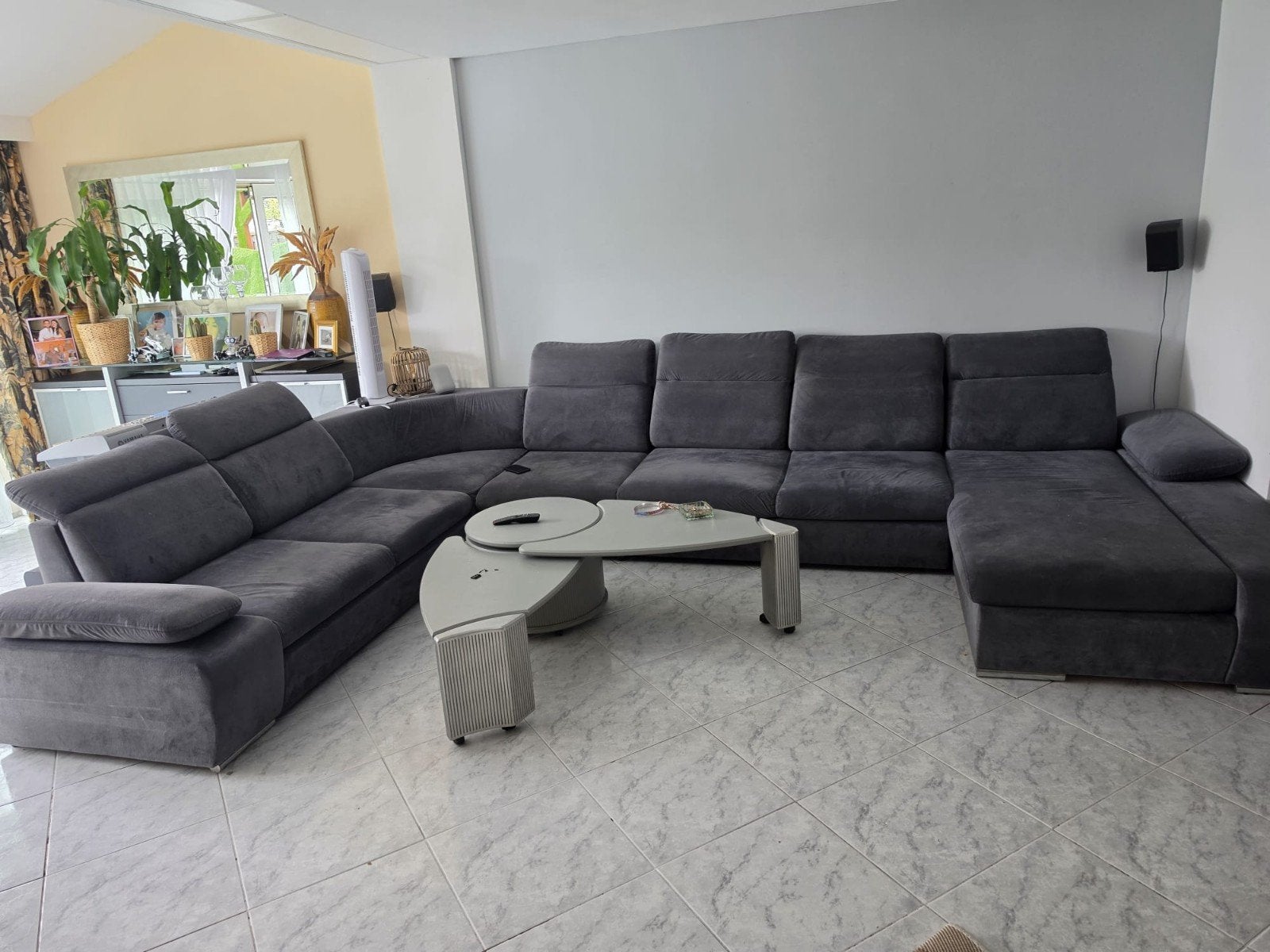 Grote grijze hoekbank met slaapfunctie, Huis en Inrichting, Gebruikt, Hoekbank, 300 cm of meer, 75 tot 100 cm