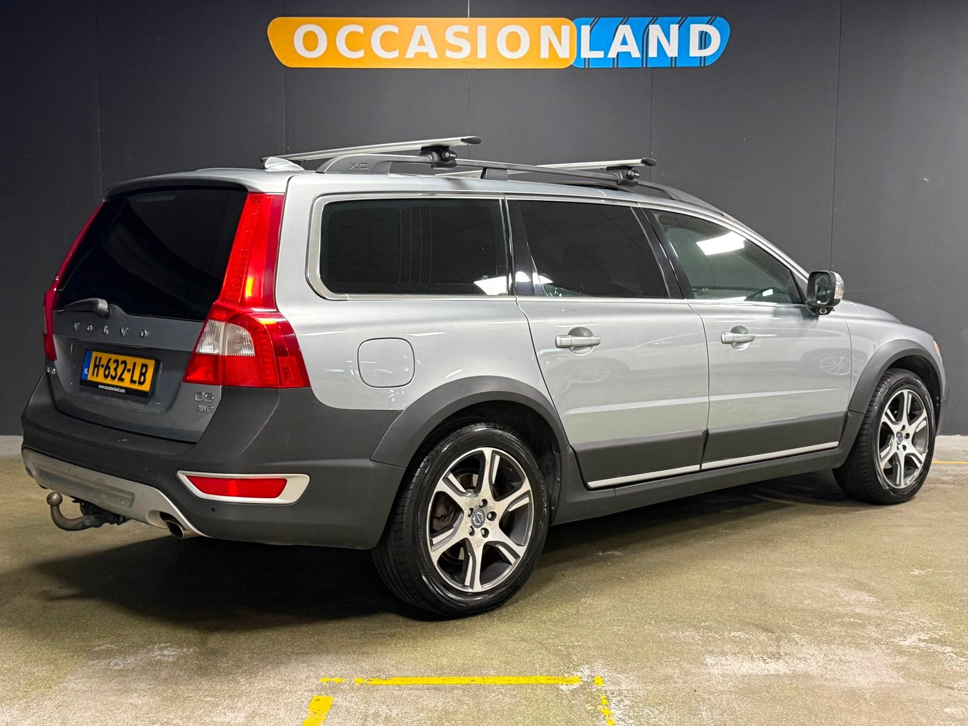 Volvo XC70 2.4 D5 Summum|KANTELDAK|TREKHAAK|DODEHOEK|LEDER|A, Auto's, Volvo, Automaat, Euro 5, Gebruikt, Zwart