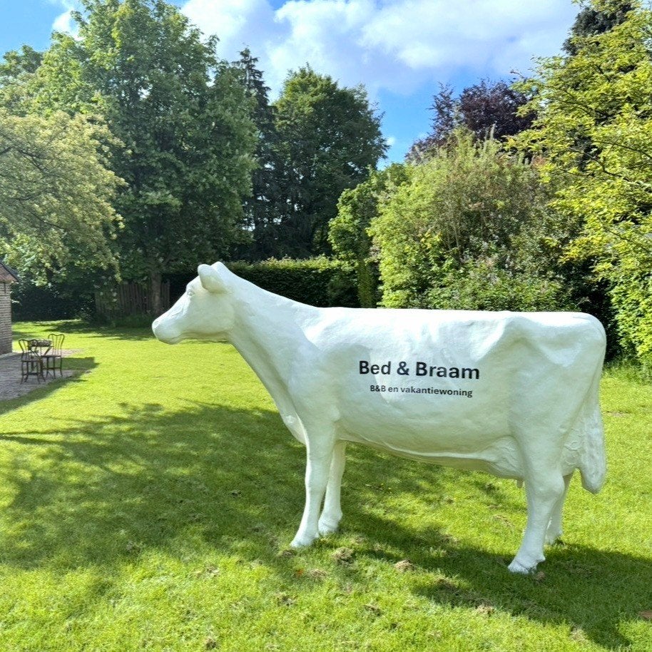 Dierenbeeld koe in Kleur of Koeien met Reclame Tekst of Logo, Ophalen, Nieuw, Kunststof, Dierenbeeld