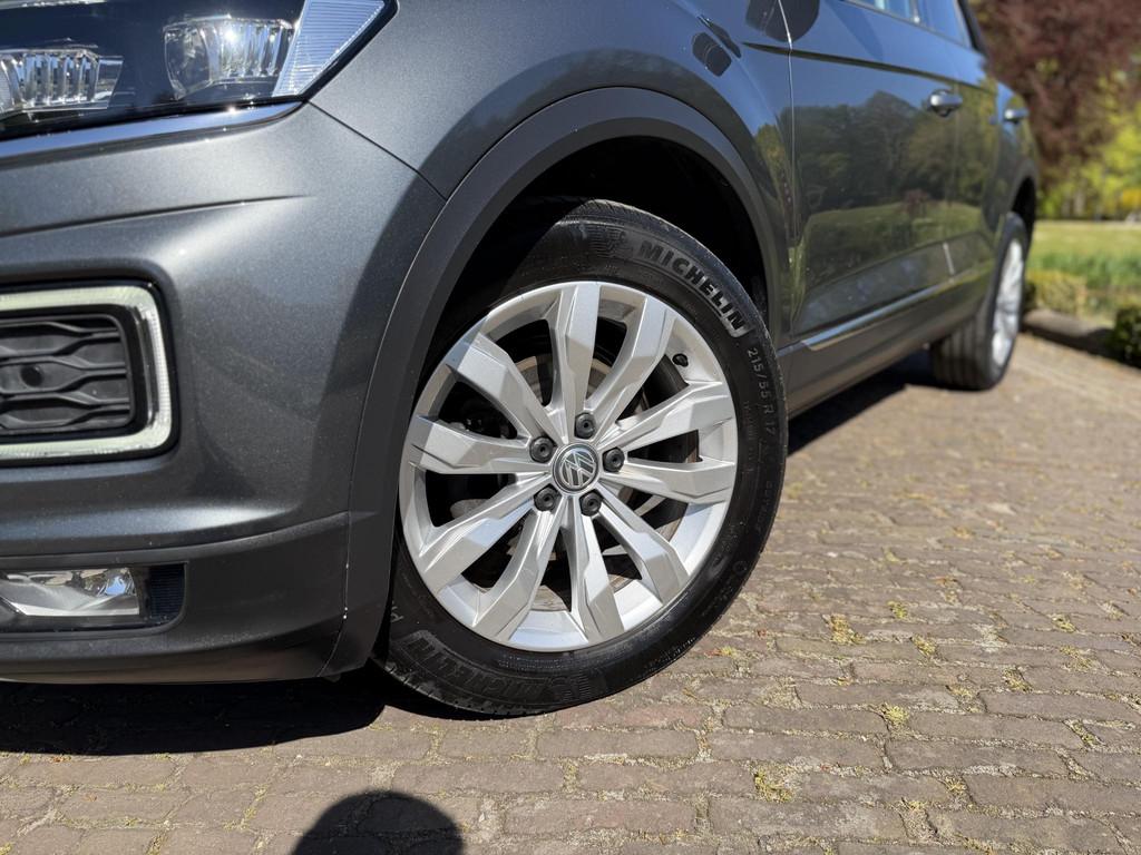 Volkswagen T-Roc 1.5 TSI Sport 150PK DSG | Camera | Adpative, Stof, 4 cilinders, 150 pk, Bedrijf