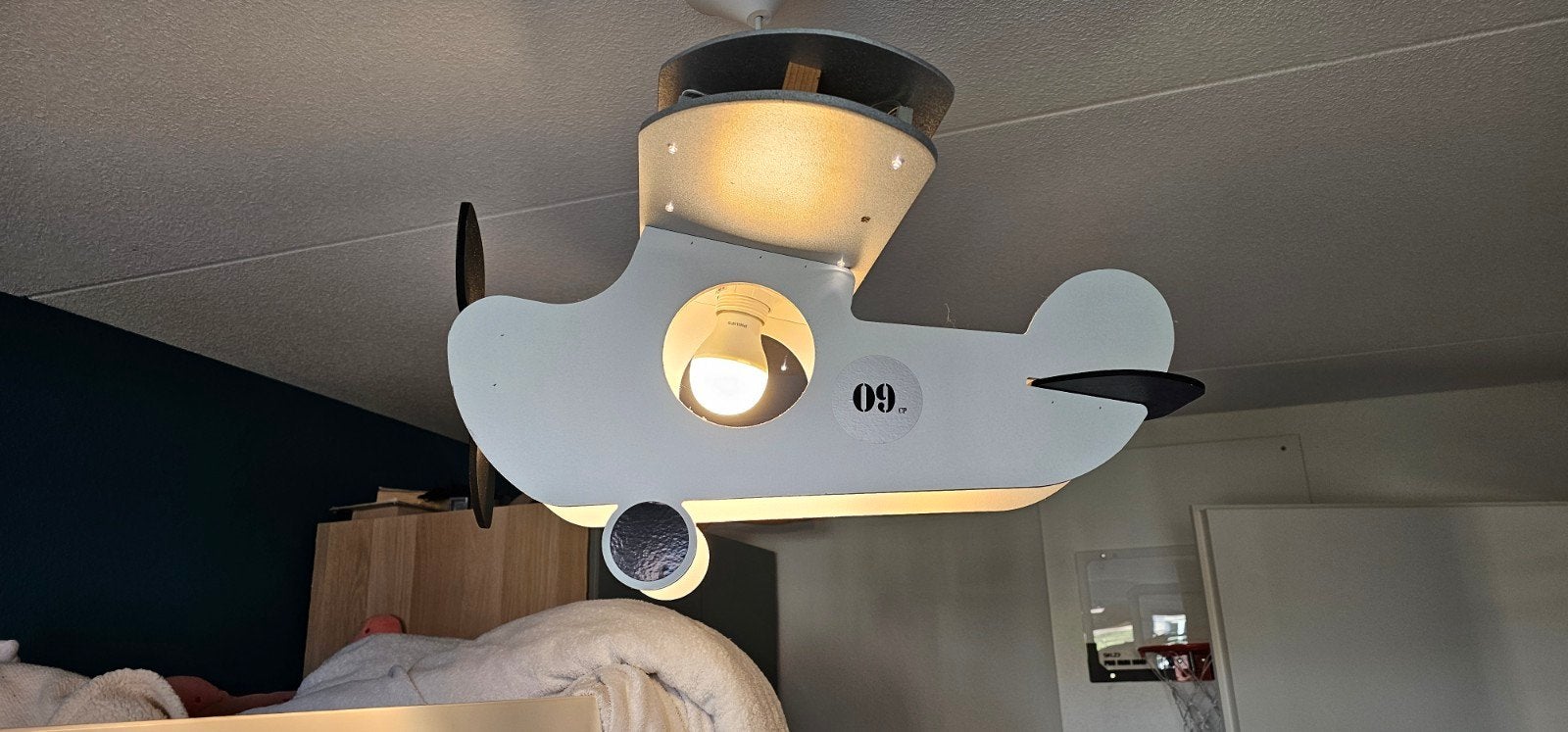Vliegtuiglamp met sfeerverlichting, Ophalen, Hout