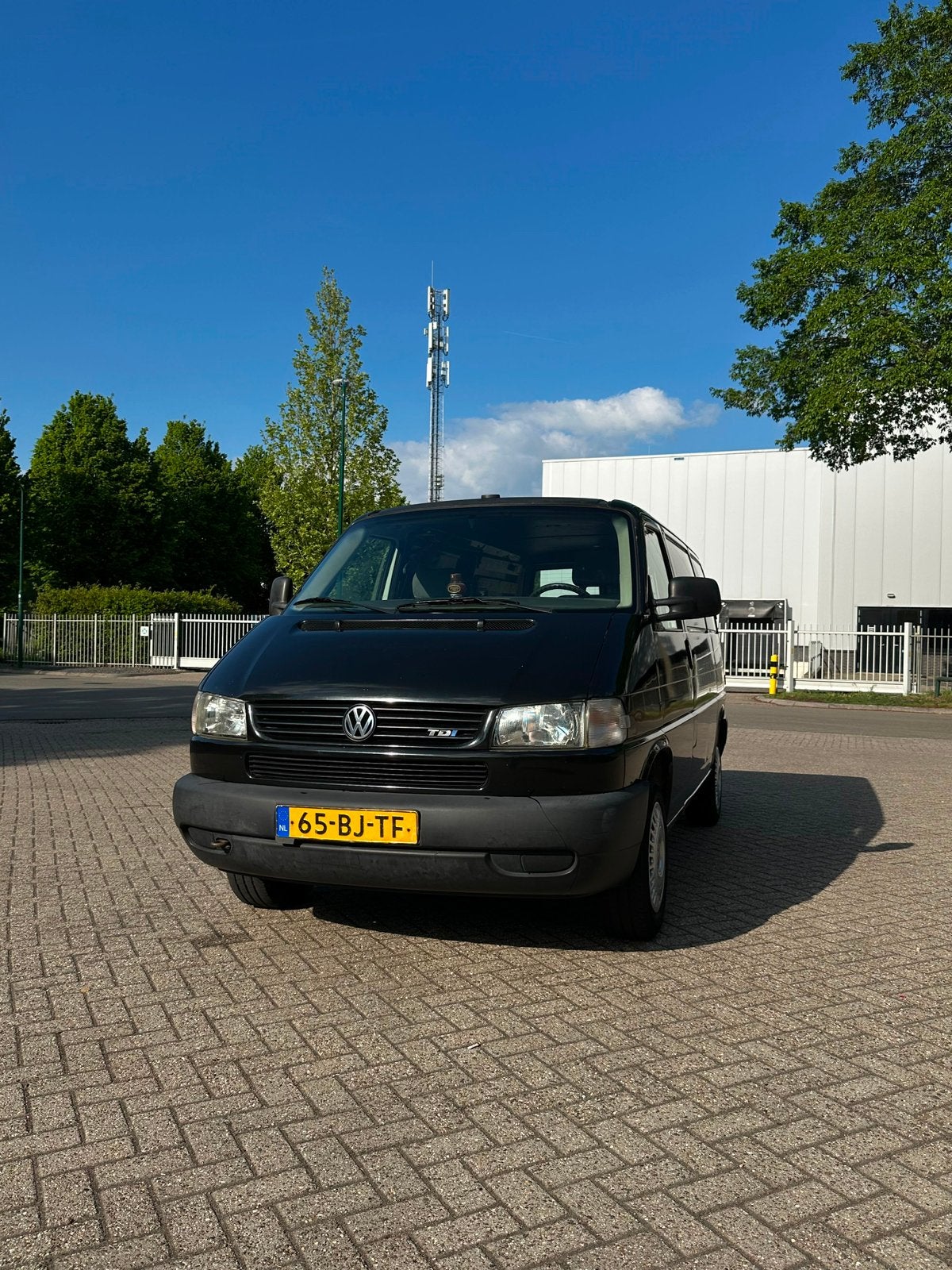 Volkswagen Transporter Bestel 2.5 TDI 0.8 65KW 2003, Auto's, Voorwielaandrijving, Volkswagen, 1645 kg, Zwart