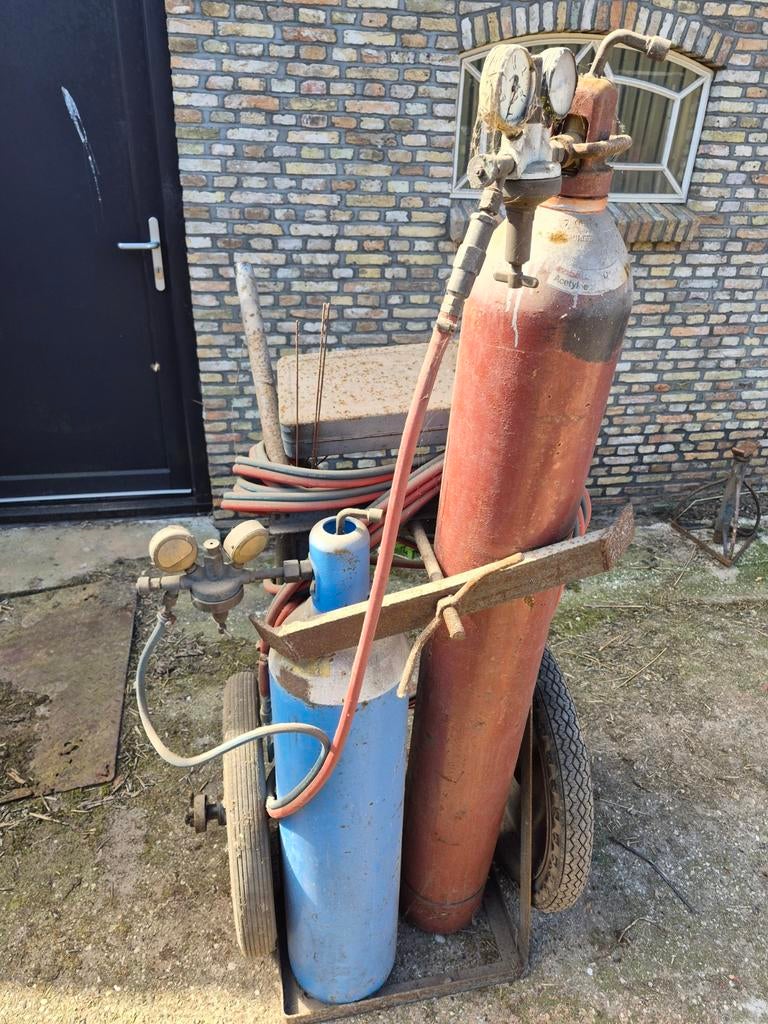 Oude laswagen met gasflessen en slangen, Ophalen, Gebruikt, Minder dan 150 ampère, Overige typen