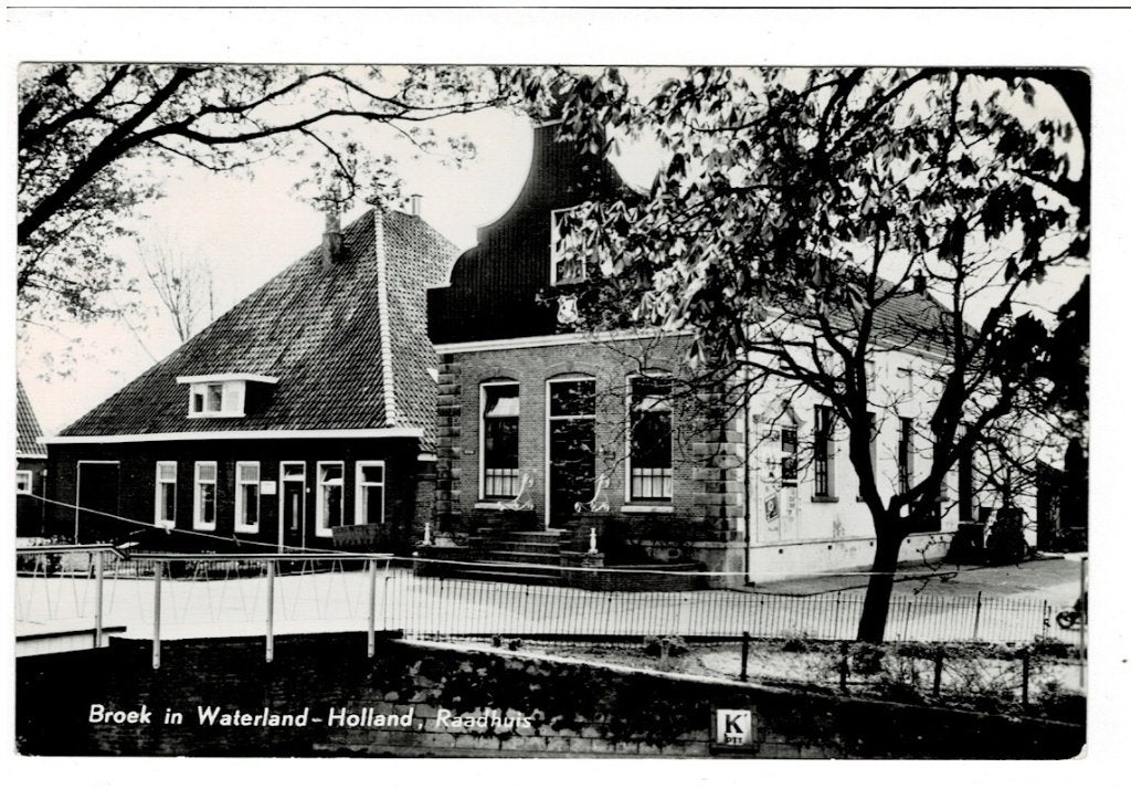 Broek in Waterland 1970. Fotokaart van het Raadhuis., Ophalen of Verzenden, 1960 tot 1980, Gelopen, Noord-Holland