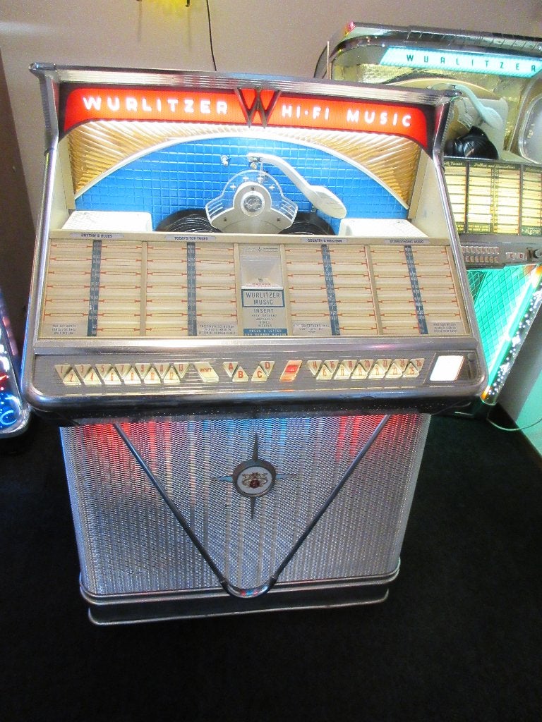 jukebox Wurlitzer model 2404 uit 1960, Met singles, 1950 tot 1960, Ophalen of Verzenden, Zo goed als nieuw