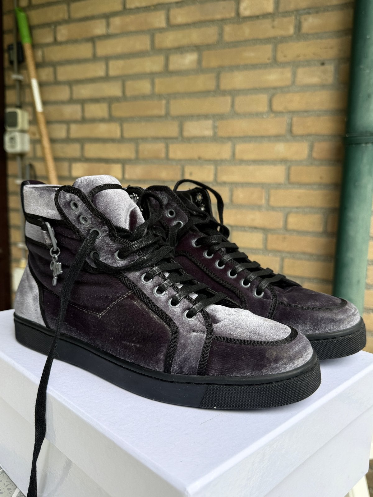J'Mesrine fluwelen herenschoenen maat 43 met blauwe zool, Verzenden, Gedragen, Blauw, Sneakers of Gympen