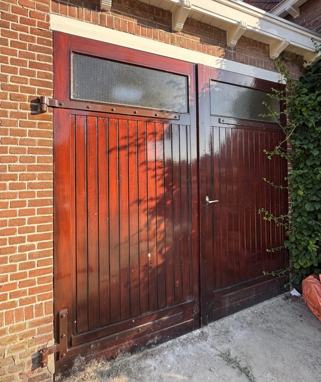 Garagedeuren, origineel jaren ‘30. Openslaande garagedeuren., Doe-het-zelf en Verbouw, Deuren en Horren, Gebruikt, Garagedeur