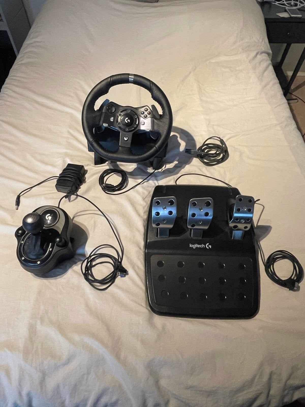 Logitech G920 Driving Force racestuur met pedalen en shifter, Ophalen, Zo goed als nieuw, Stuurtje of Sportattribuut, Xbox One