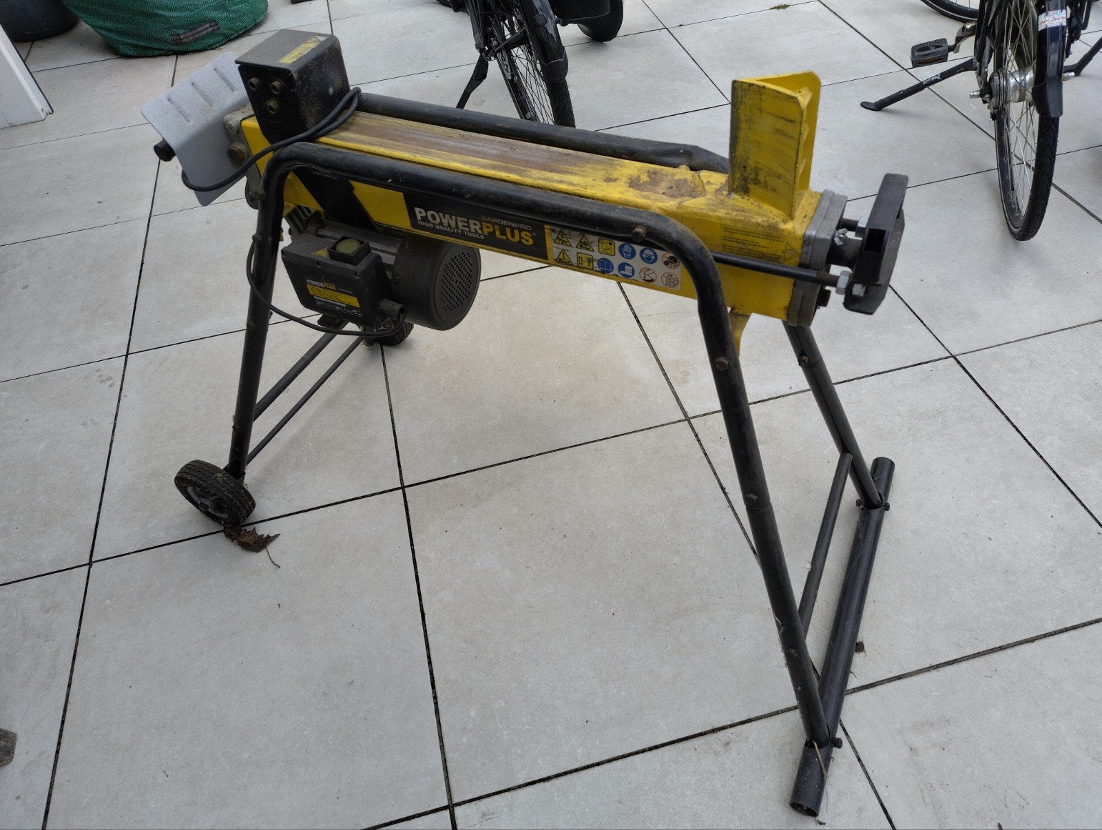 PowerPlus Houtklover, Tuin en Terras, Kloofmachines, Ophalen, Gebruikt, Liggend