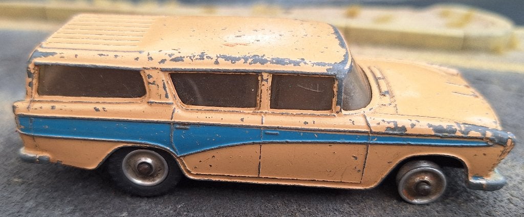 Dinky Toys - Nash Rambler (beige/blauw) - opknapper, Ophalen of Verzenden, Gebruikt, Auto, Dinky Toys