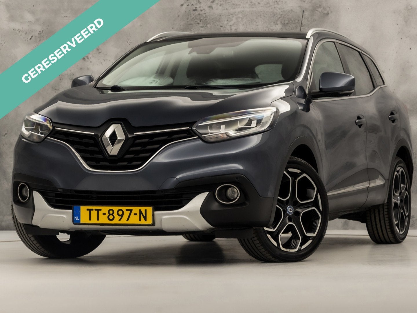 Renault Kadjar 1.2 TCe Bose Automaat (APPLE CARPLAY, NAVIGAT, Gebruikt, 4 cilinders, Bedrijf, Parkeersensor