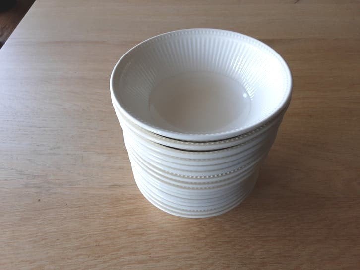 Wedgwood windsor papschaaltjes 15cm per stuk, Huis en Inrichting, Keuken | Servies, Ophalen, Overige typen, Zo goed als nieuw