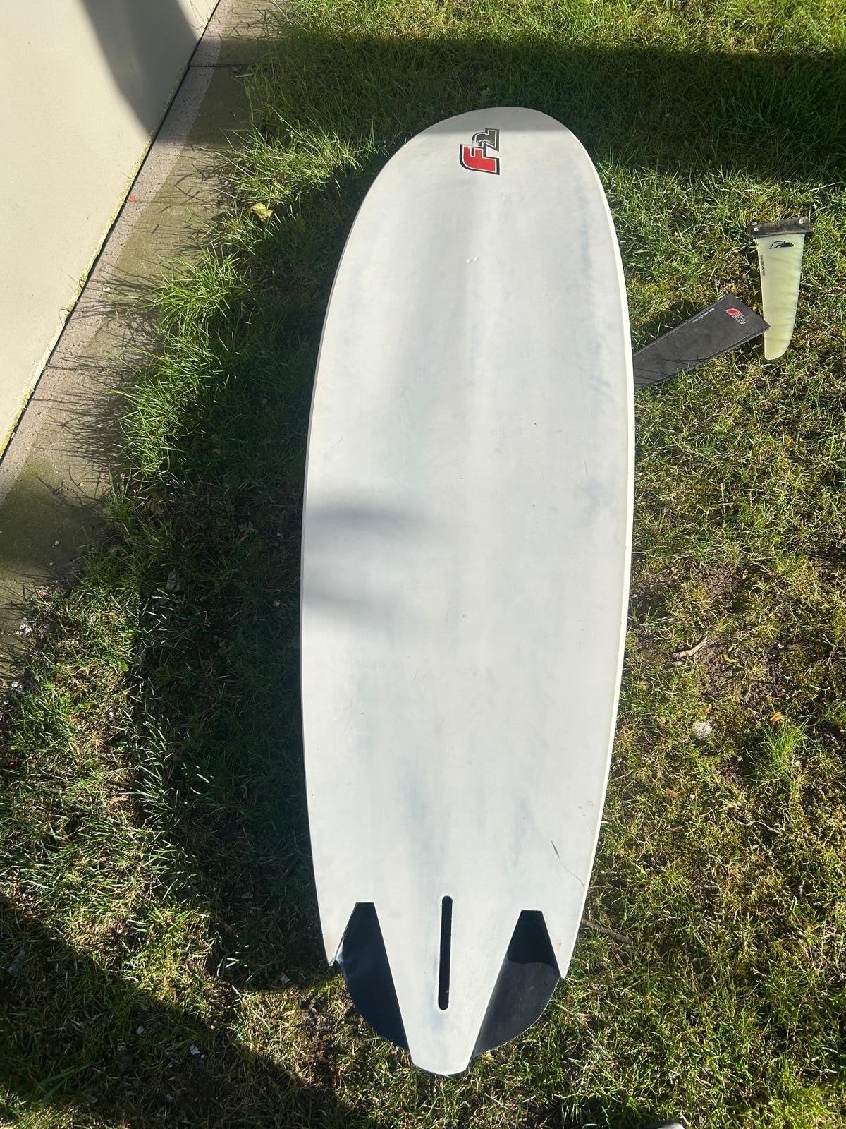 F2 SXS Windsurfplank met vin, Gebruikt, Minder dan 250 cm, F2, Ophalen of Verzenden