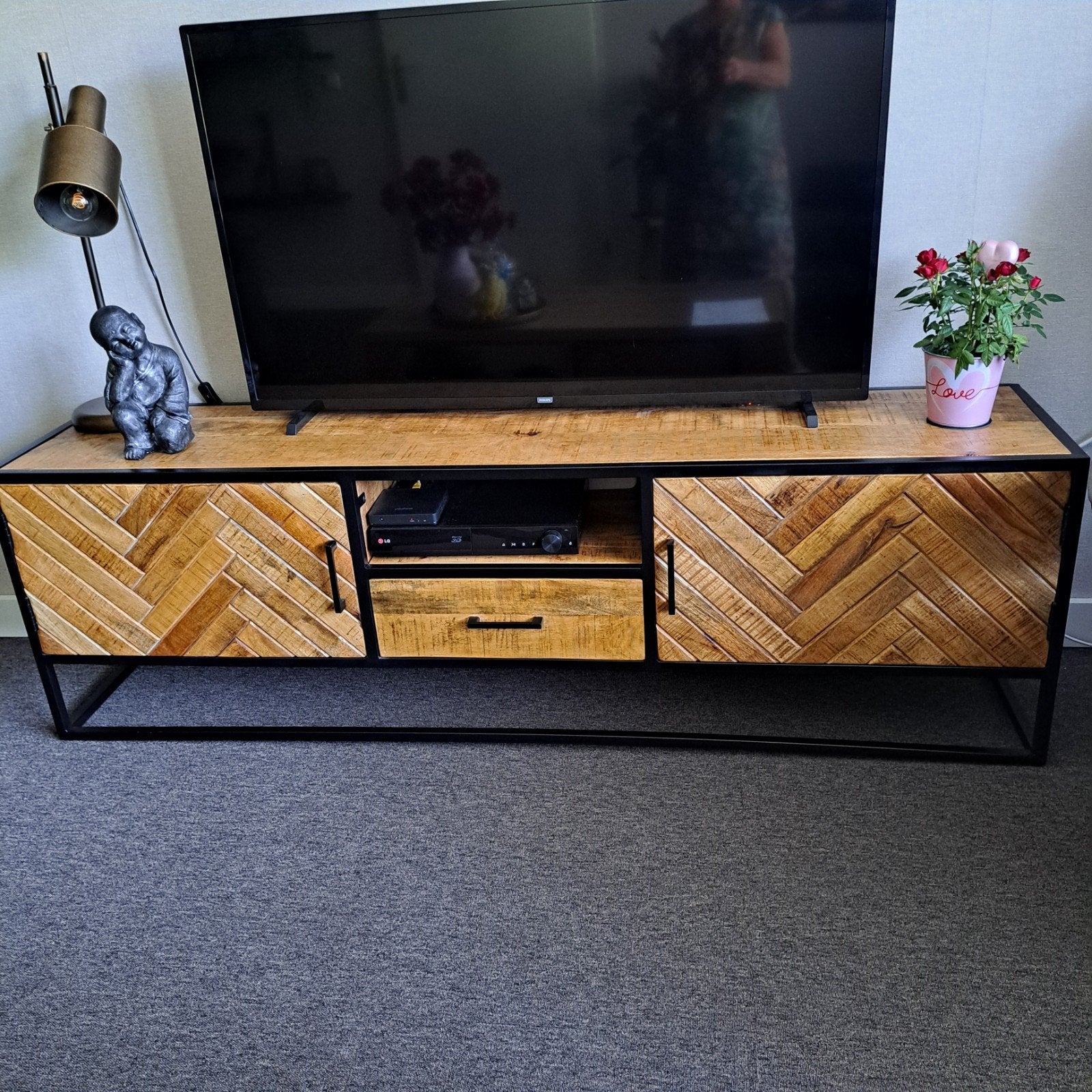 TV-meubel mangohout visgraat 180x40x55 cm, Industrieel, Modern, Visgraat, 150 tot 200 cm, Zo goed als nieuw, Minder dan 100 cm