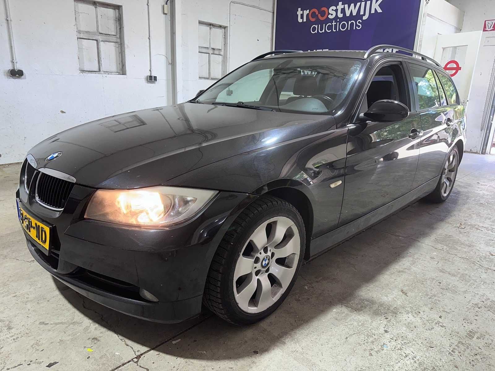 BMW - 3-serie Touring - 318i High Executive - 09-SP-ND- 2006, Auto's, BMW, 13 km/l, Achterwielaandrijving, 4 cilinders, 129 pk