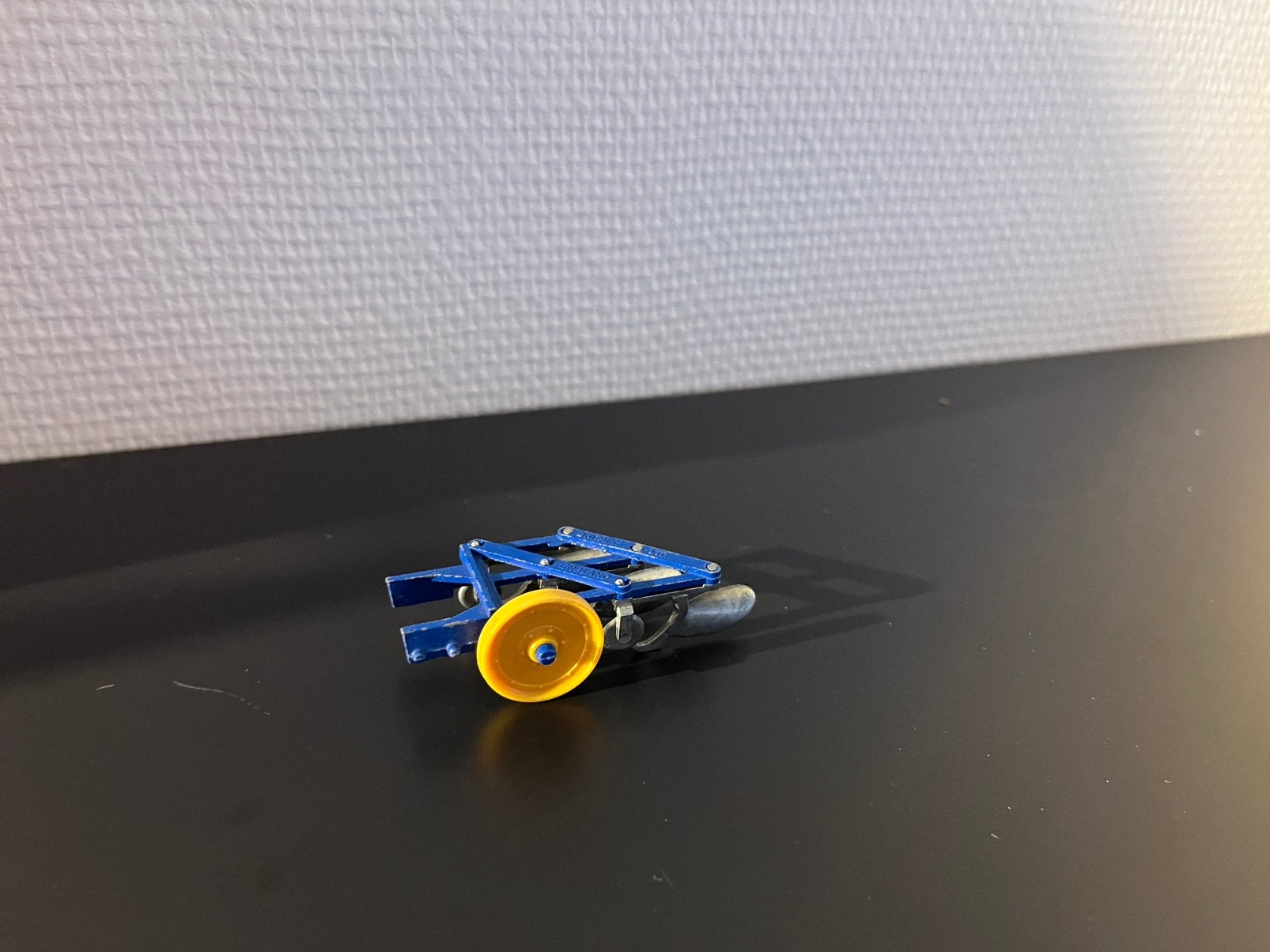 Ploeg britains 1:32, Ophalen of Verzenden, Zo goed als nieuw, Tractor of Landbouw, Britains