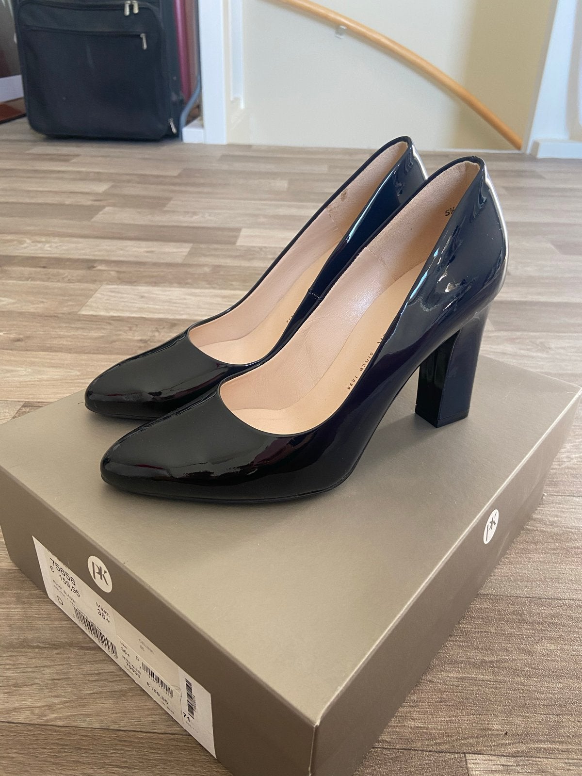 Peter Kaiser Celina Pumps - Donkerblauw Lakleer, Ophalen, Zo goed als nieuw, Blauw, Pumps